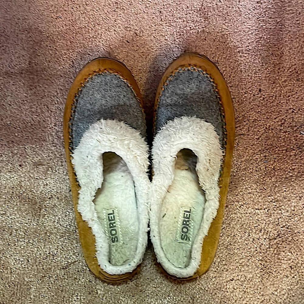 Sorrel Slippers size 8 🩶